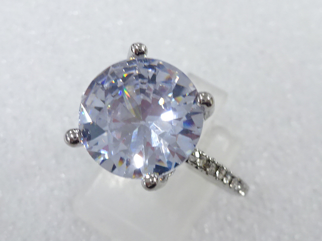 クリスタル　指輪(18号)